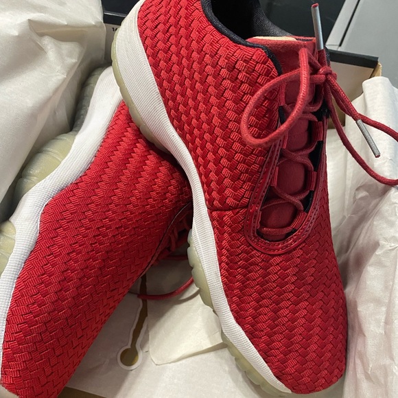 Red Jordan Future Lows 7.5 (Kids 5.5) - Picture 3 of 4